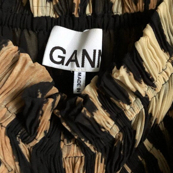 GANNI - Pleated Georgette Crop Top - Maxi Leopard - Picture 5 of 10